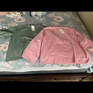 New with tags women Uniqlo tops